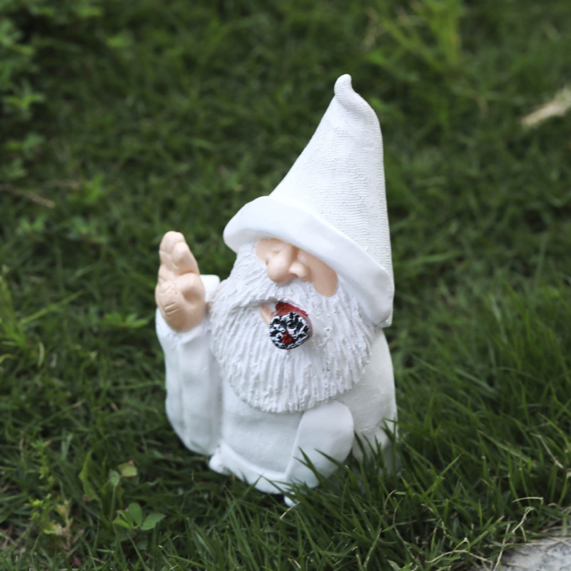 Christmas Garden Gnome Figurin - огляд і ціна Home Decor Garden Ideas